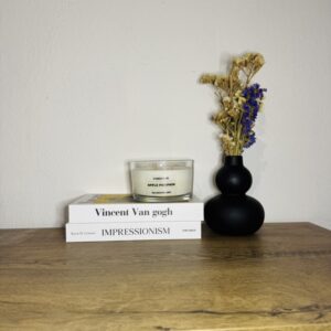 αρωματικό κερί σε διάφανο δοχείο 500gr με τρία βαμβακερά φυτίλια